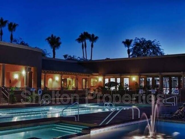 Building Photo - 9418 W Tonto Ln