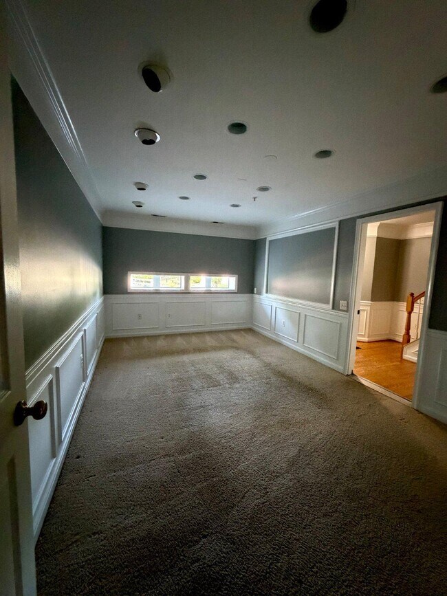 Building Photo - 13761 Dunbar Terrace