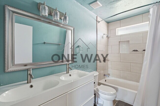 Building Photo - 1329 E Cholla St