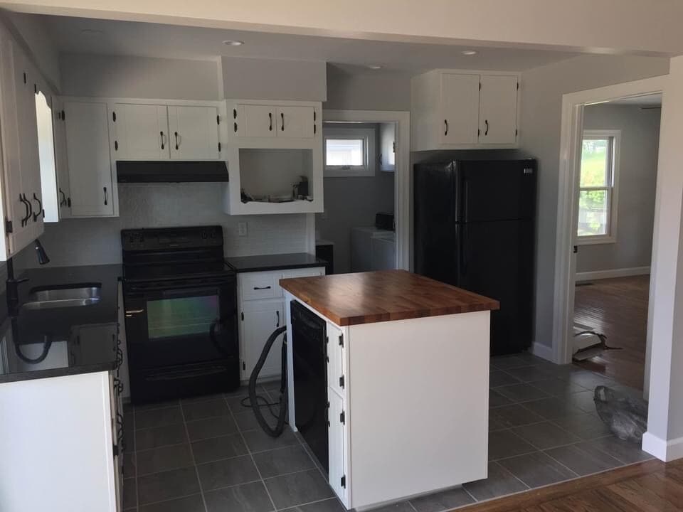 Building Photo - 706 Swifts Hwy