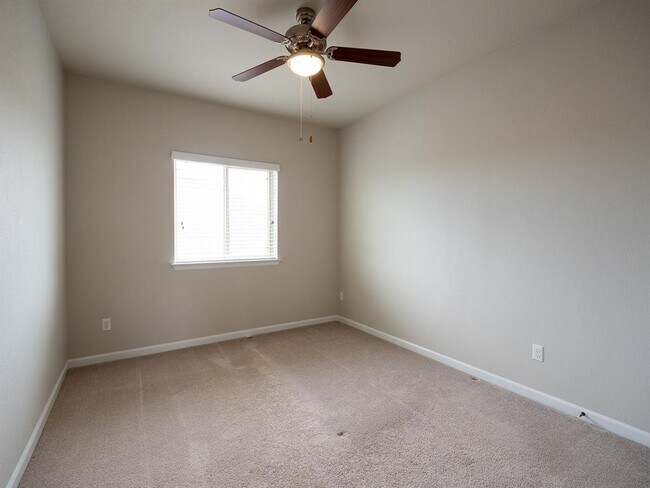 Building Photo - 18612 Rio Chama Ln