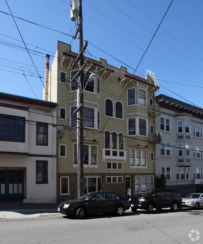 Primary Photo - 1463-1475 Green St