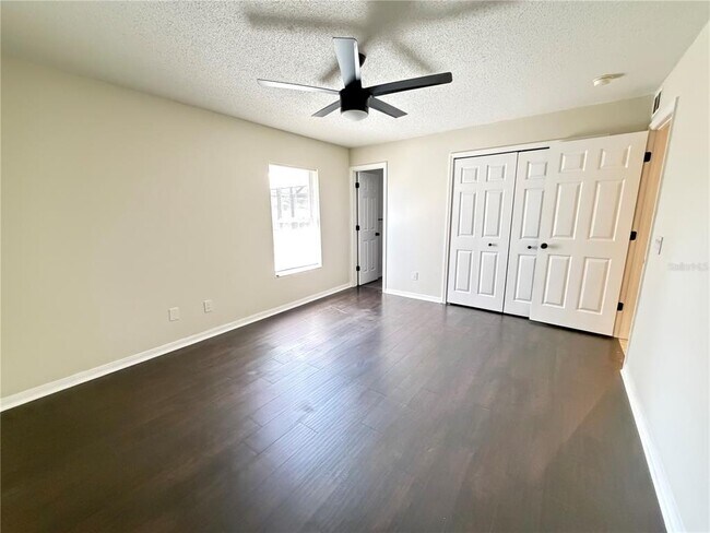 Building Photo - 16 Powder Hill Ln