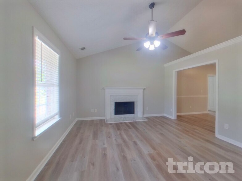 Building Photo - 170 Oak Hill Dr