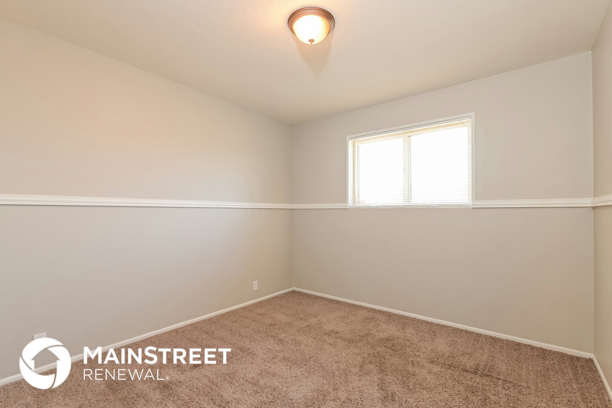 Building Photo - 112 W Gary Way