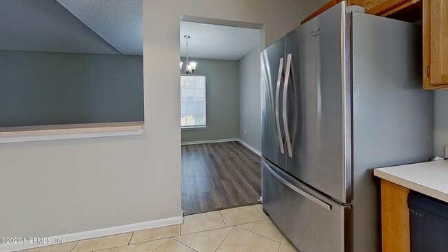 Building Photo - 1639 Spring Branch Dr W