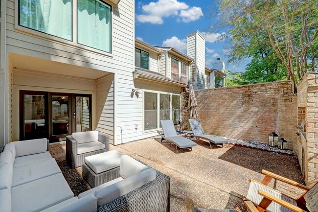 Building Photo - 12625 Memorial Dr