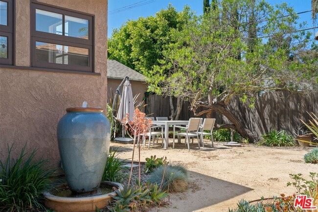 Building Photo - 2411 Castle Heights Ave