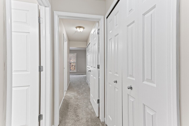 Building Photo - 28471 Carlton Way Dr