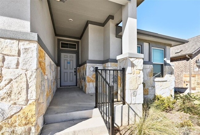 Building Photo - 160 Fawn Riv Run