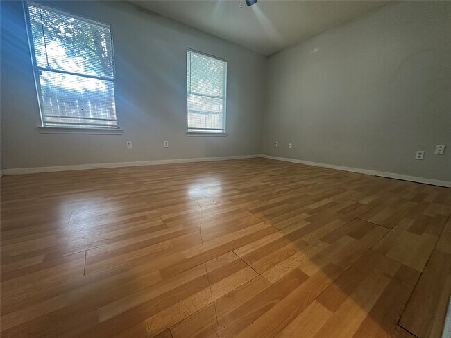 Building Photo - 5434 Cherie Crest Ct