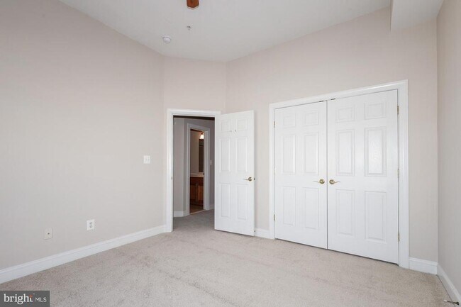 Building Photo - 14873 Cloverdale Rd