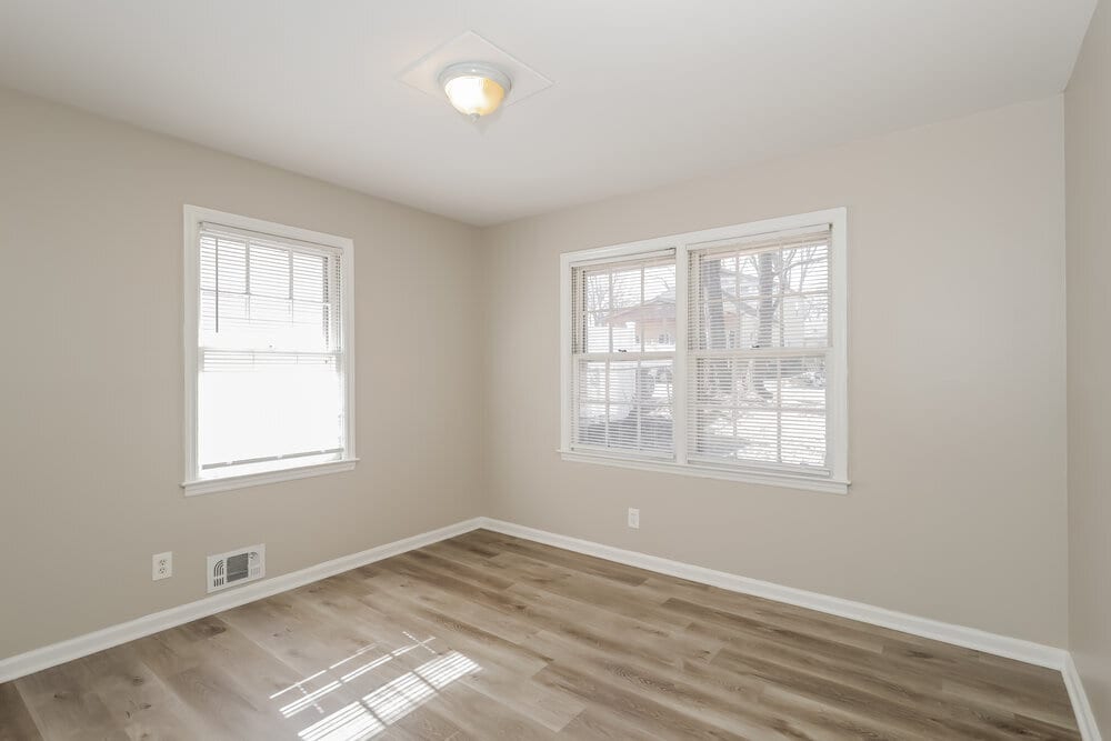 Building Photo - 3276 Elm St