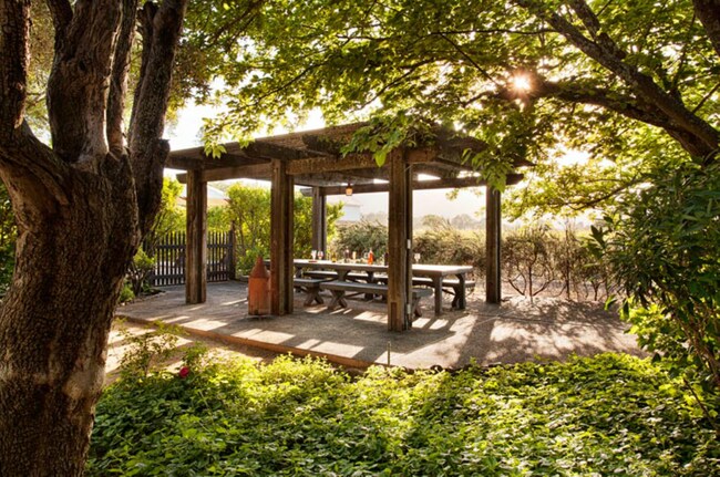 Building Photo - 430 Pratt Ave