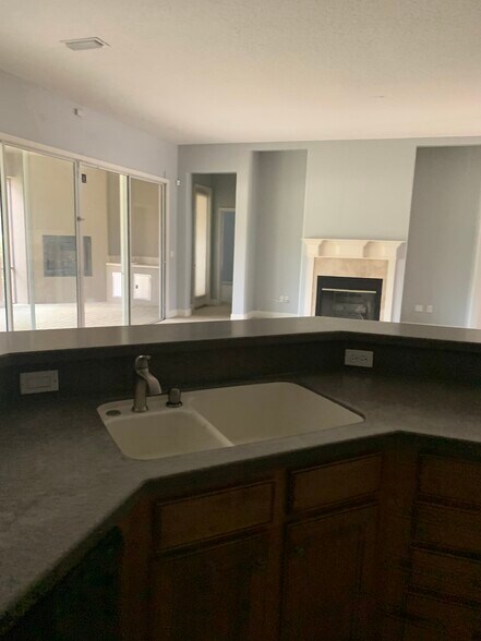 Building Photo - 1384 Eagle Crossing Dr