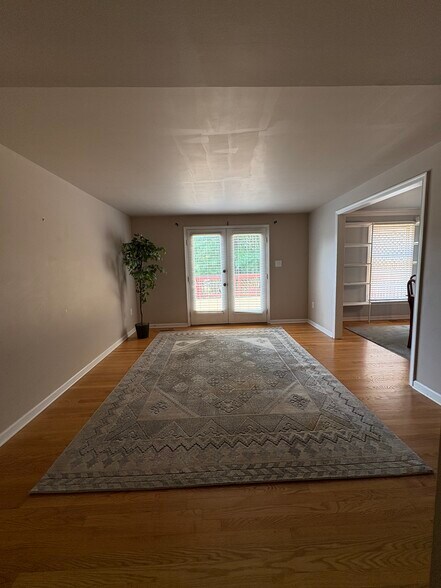 Building Photo - 8002 Cattail Ct