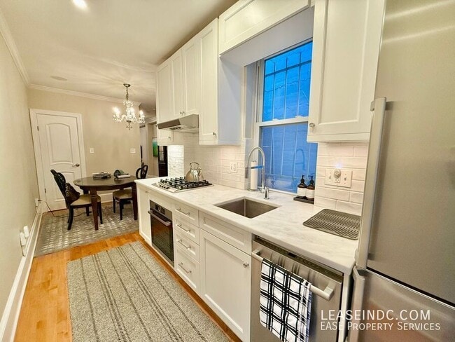 Building Photo - 2323 17th St NW