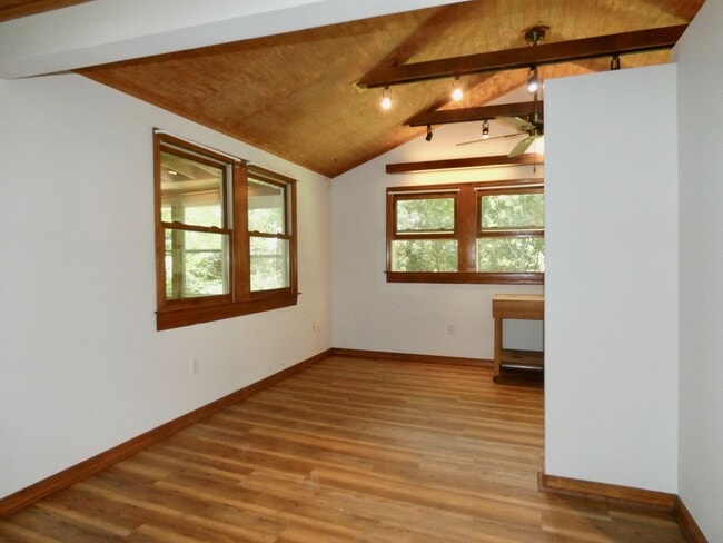 Building Photo - Pisgah Cottage