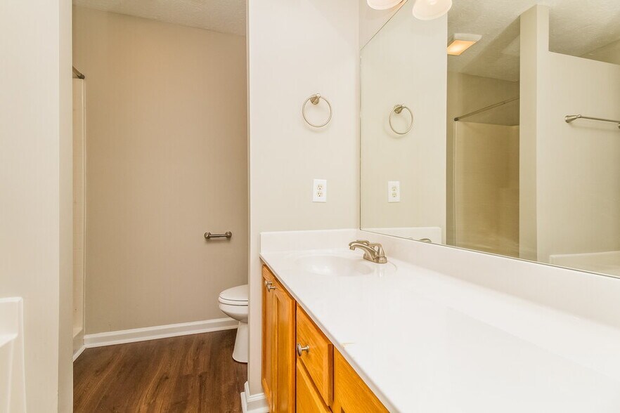 Building Photo - 7128 Legacy Dr