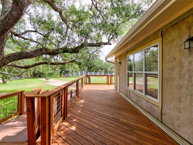 Building Photo - 1600 San Juan Dr