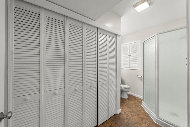 Building Photo - 1614 Lucylle Ave