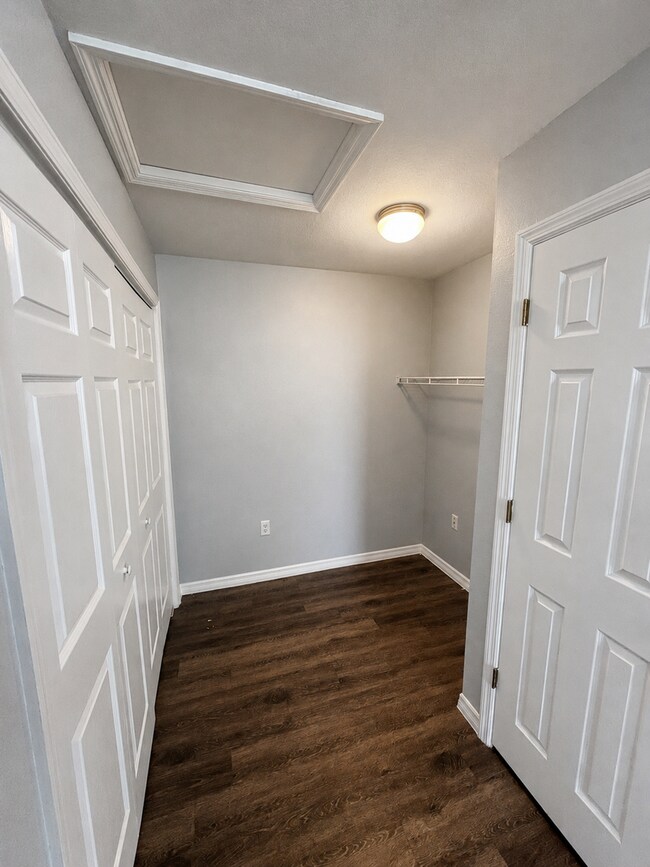 Building Photo - 38621 Rose Ln