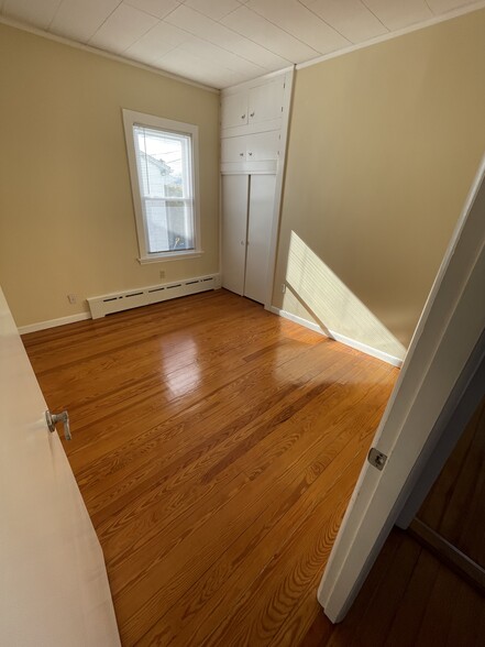 Building Photo - 24 Sharp St