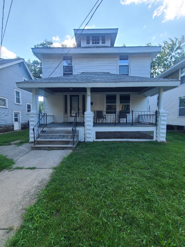 Building Photo - 35 Richards Ave NW