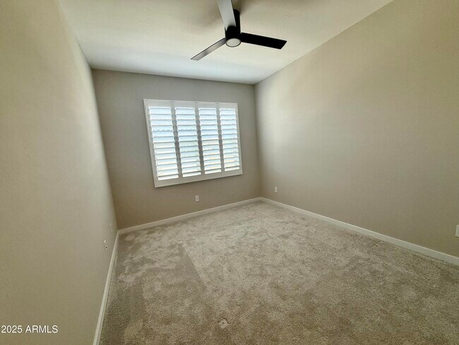 Building Photo - 734 E Doral Ave