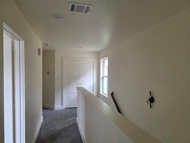 Building Photo - 2142 De Soto St