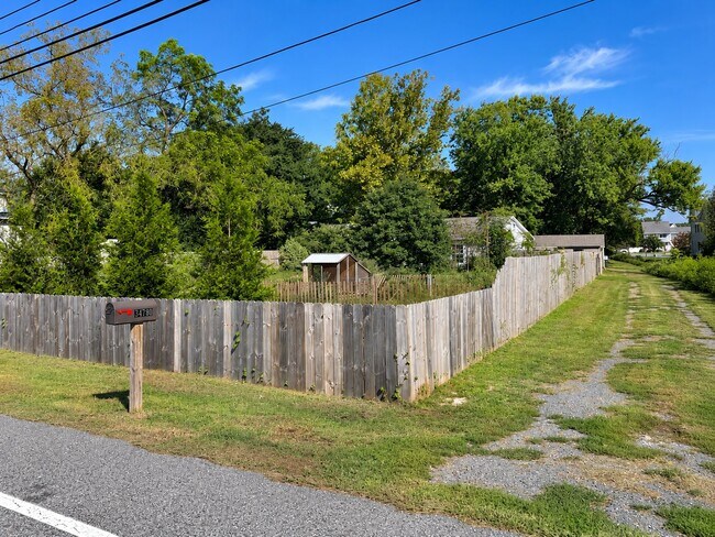 Building Photo - 34780 Old Ocean City Rd