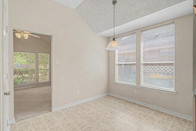 Building Photo - 16011 Belleshire Glen Ln