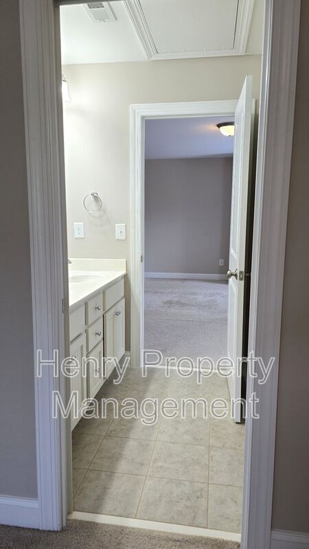 Building Photo - 121 Harvestwood Dr