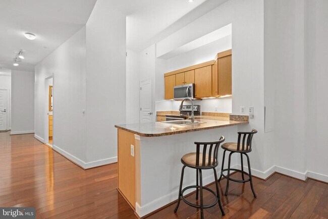 Building Photo - 631 D St NW