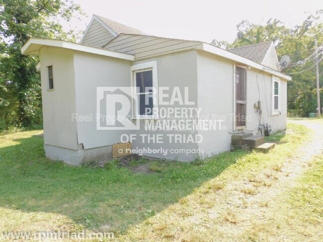 Building Photo - 919 B Asheboro St