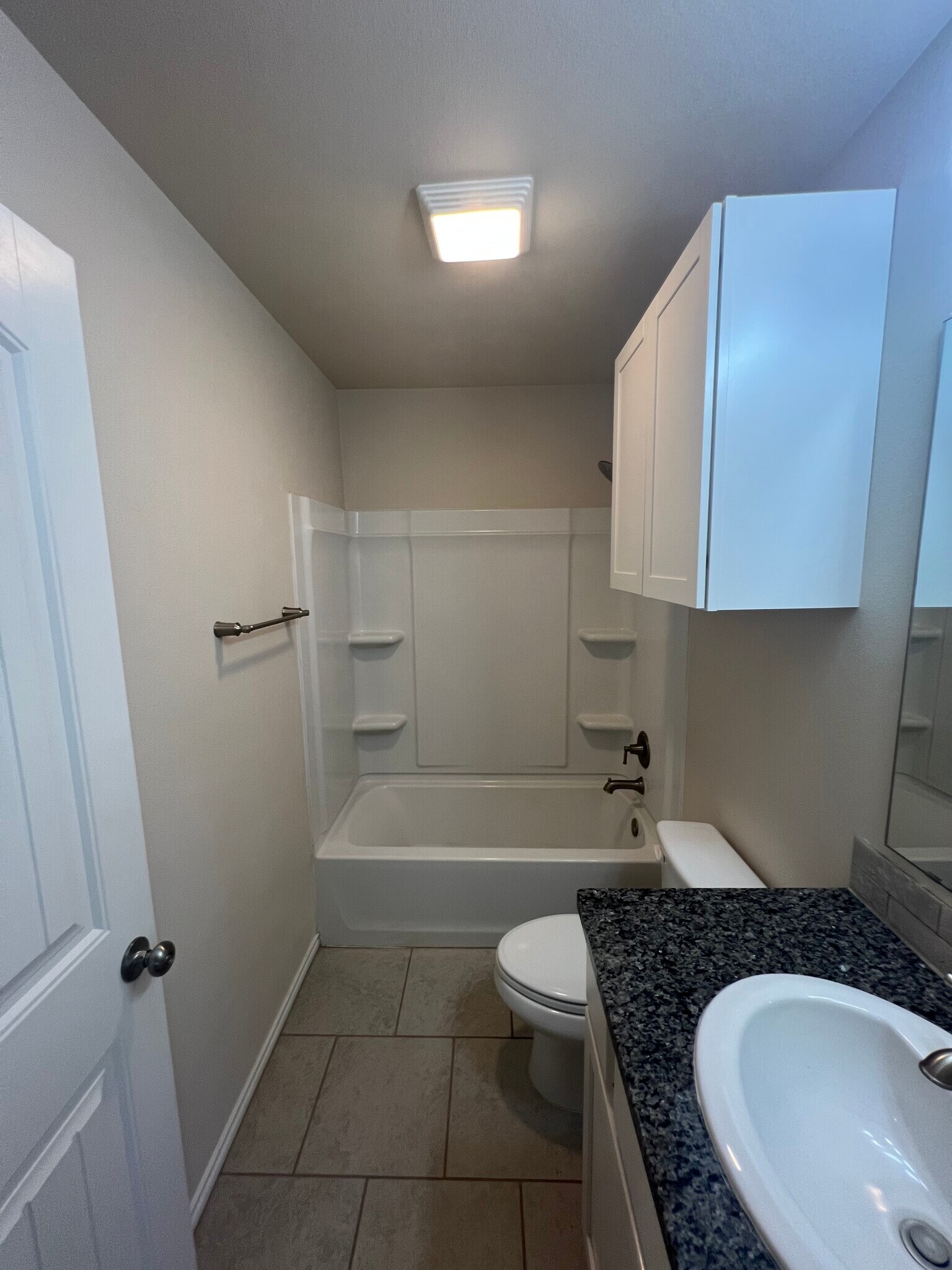 2nd bathroom - 3705 Pontiac Ave