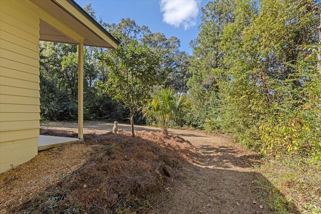 Building Photo - 1807 Ivan Dr