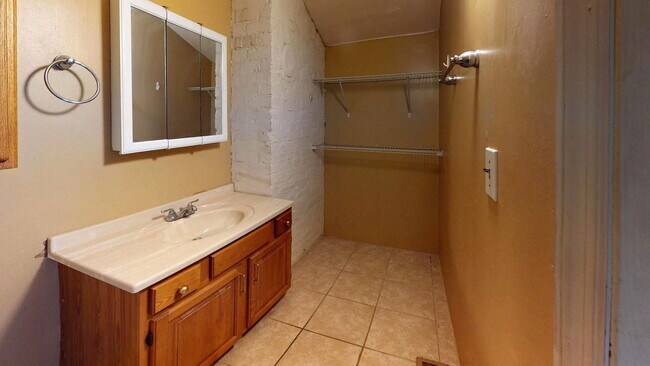 Building Photo - 26 W Hollister St