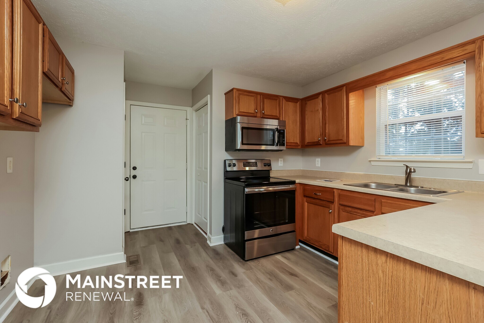 Building Photo - 230 Cool Waters Ct