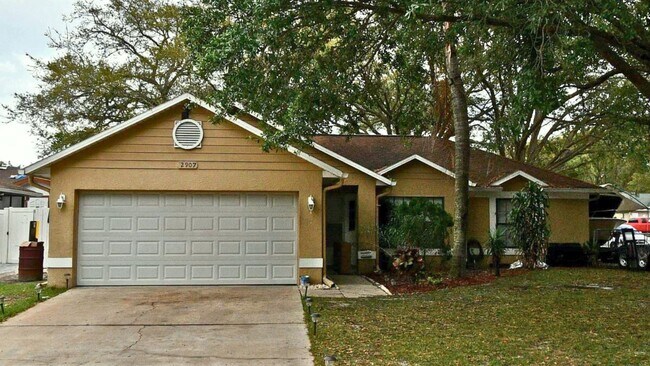 Building Photo - 2907 Theresa Dr