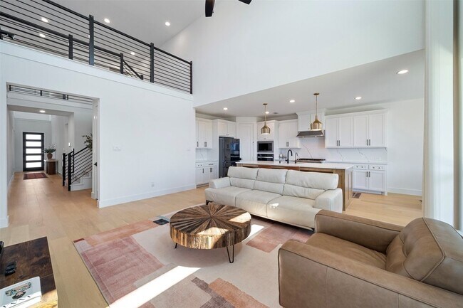Building Photo - 120 Tornillo Dr