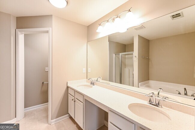 Building Photo - 361 Grayson Way