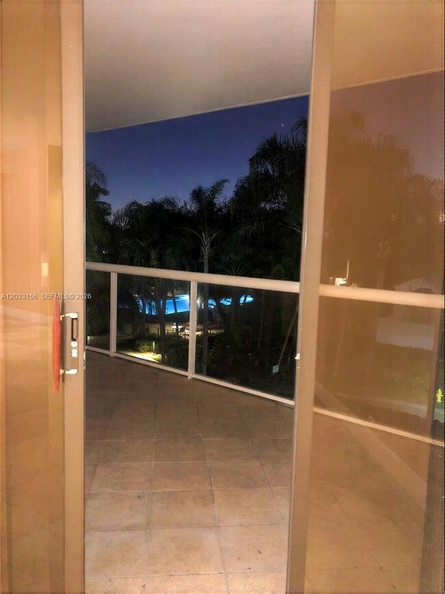 Building Photo - 3610 Yacht Club Dr