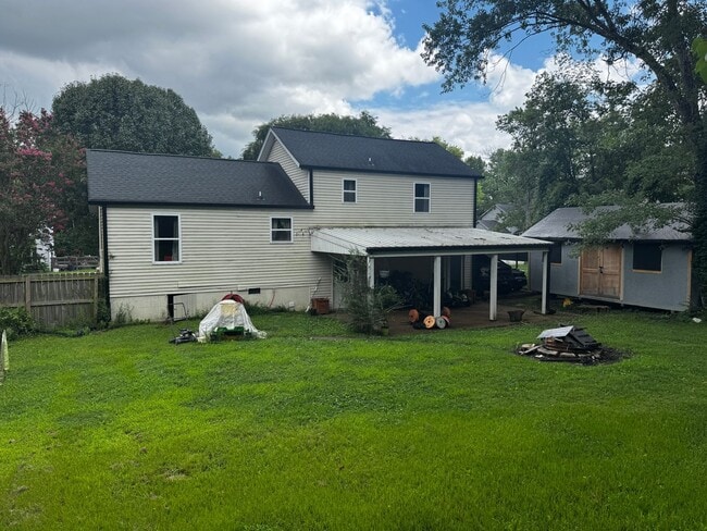 Building Photo - 588 Blake Moore Dr