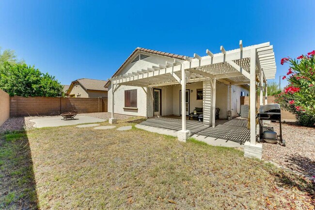 Building Photo - 2313 N Presidential Dr