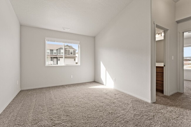 Building Photo - Luxury 3 Bed, 2 Bath Rancher in Spokane Va...