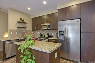 Building Photo - Spacious 2 Bedroom + Office/Den Townhome in Beautiful San Marcos, CA