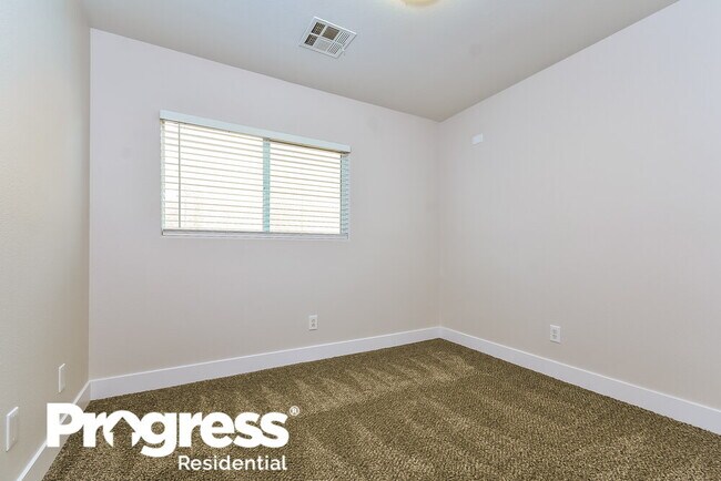 Building Photo - 785 Beach Park St