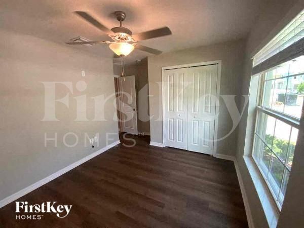 Building Photo - 7077 Emerald Spring Loop