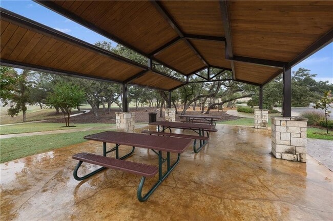 Building Photo - 1524 Uhland Dr